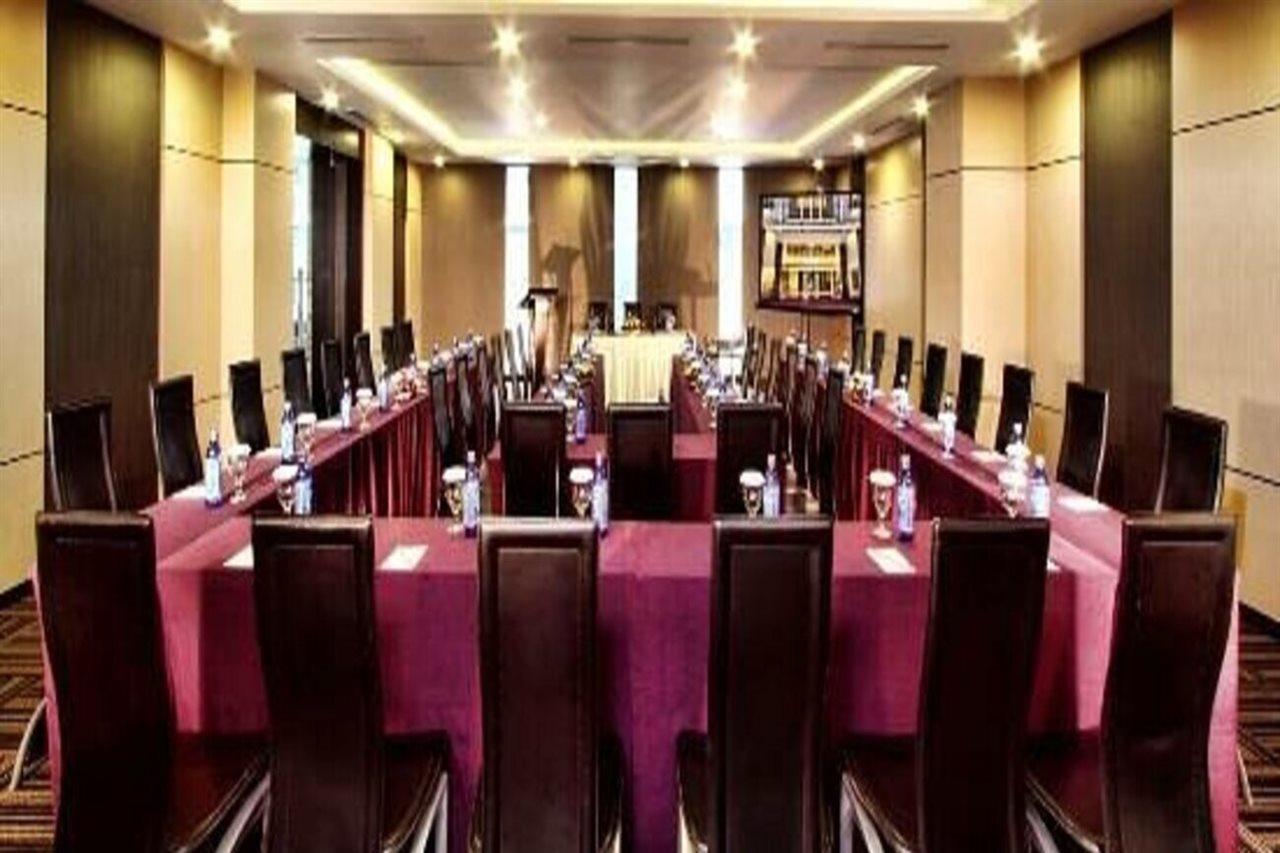 Orchardz Hotel Ayani Pontianak Kültér fotó