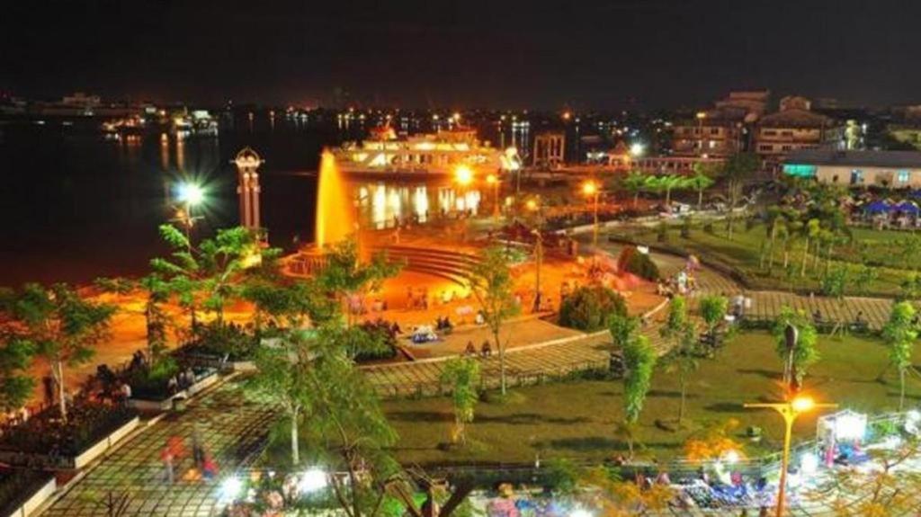 Orchardz Hotel Ayani Pontianak Kültér fotó