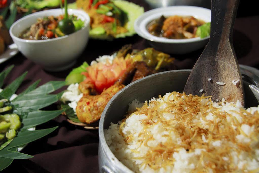 Orchardz Hotel Ayani Pontianak Kültér fotó